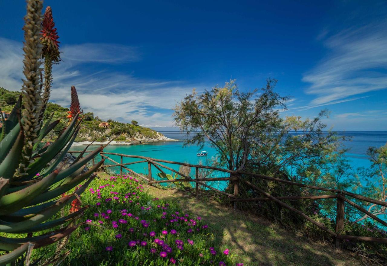 Hotel Cernia Isola Botanica SantʼAndrea Exterior foto