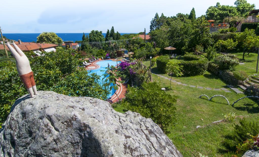 Hotel Cernia Isola Botanica SantʼAndrea Exterior foto